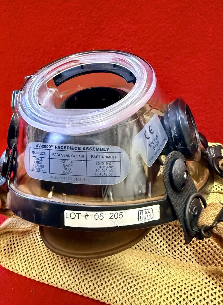 Scott AV-2000 Mask w/ 4 Strap Head Netting - FirefighterSCBA mask- Size - SMALL