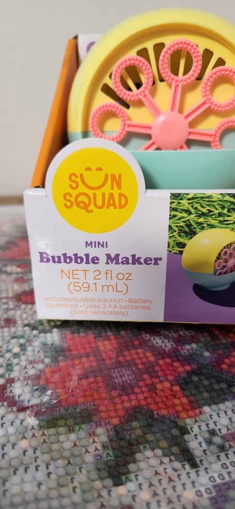 Sun Squad Mini Bubble Maker Fun Bubble Toy NEW