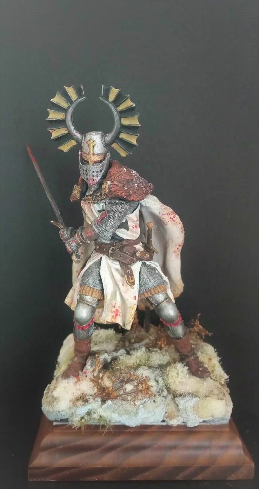 Teutonic knight painted figure 90 mm