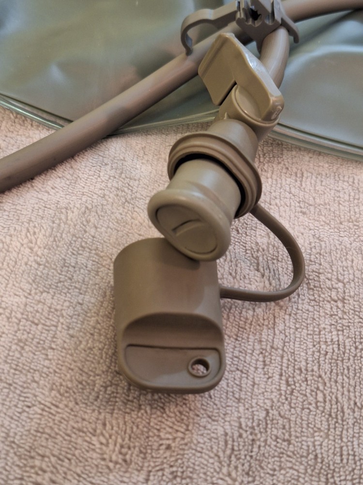 CamelBak Hydration Pack & Bladders Lot of 2 Backpack Water System 3 bladders