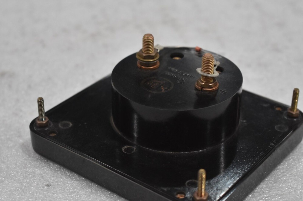 SIMPSON 17528 VOLT PANEL METER, 0-15 DIRECT CURRENT