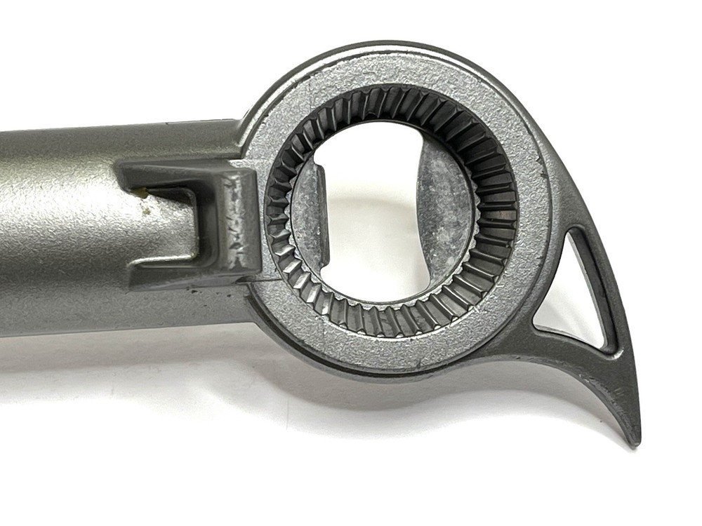 Multi-Function Can Opener With Built-In Bottle Opener & Lid Lifter 5 in 1 Tool
