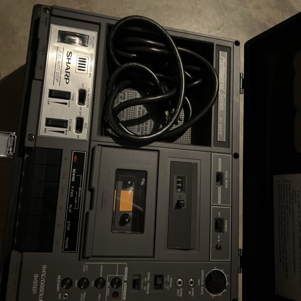 Sharp RD-685AV Professional Series Portable Cassette Recorder
