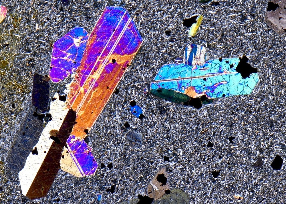 TEPHRITE Augite Basalt volcanic rock thin section STUNNING microscope slide