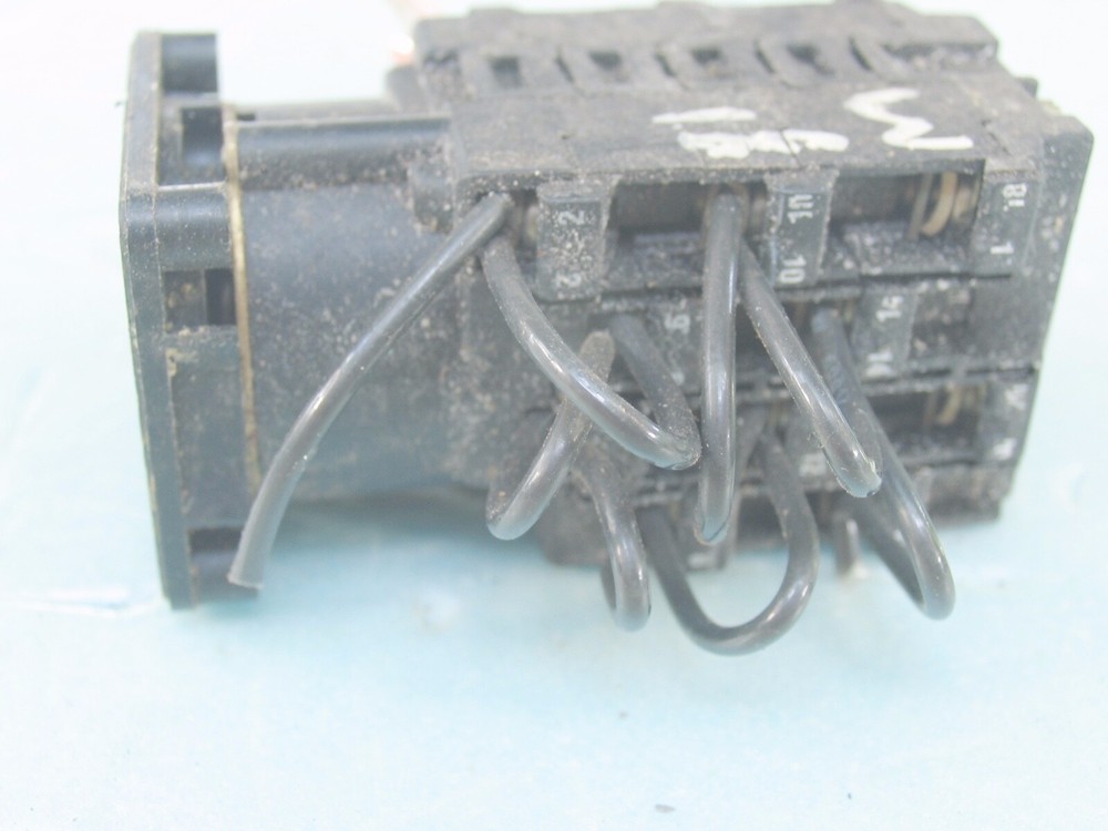 One 10 position Switch SQUARE-D without Knob