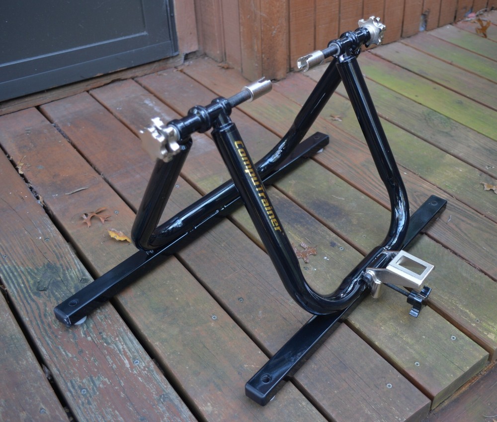 Racermate Computrainer modern stand black