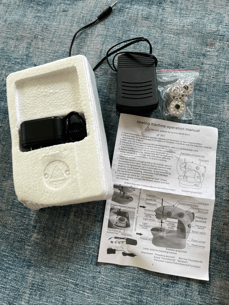 New White Purple Mini Sewing Machine