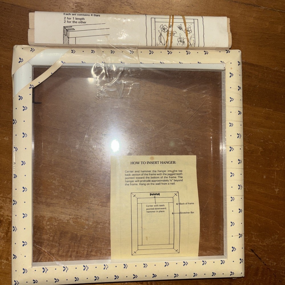 Painted Solid Ivory Wood Frame Creative Circle+Stretch N Stitch Bars 9x9"