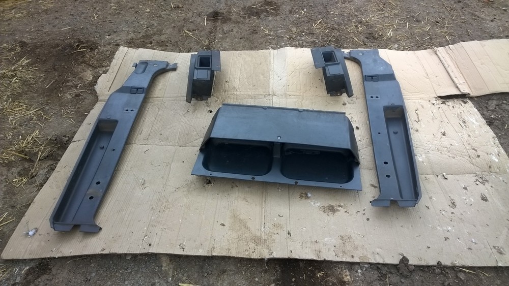 SIDE AND REAR TRIM REMOVED FROM Y REG 75-E-15