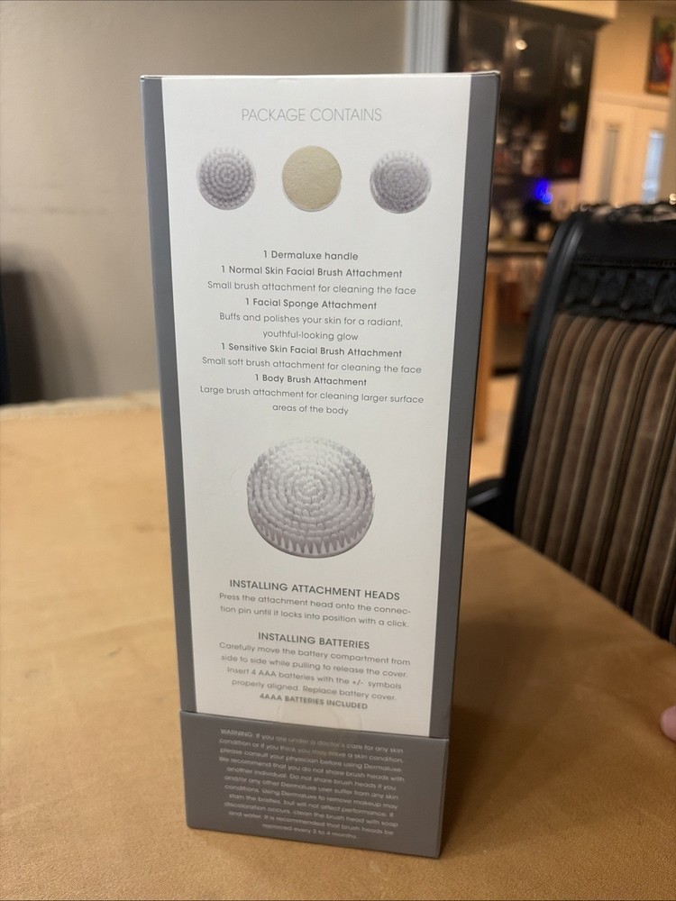 DermaLuxe Advanced Cleansing System 2 Speed 4 Cleansing Heads