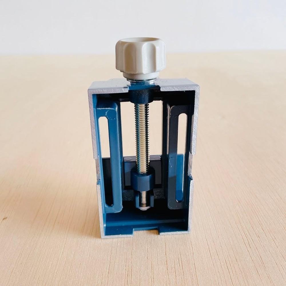 Hozan Mini Vise K-24