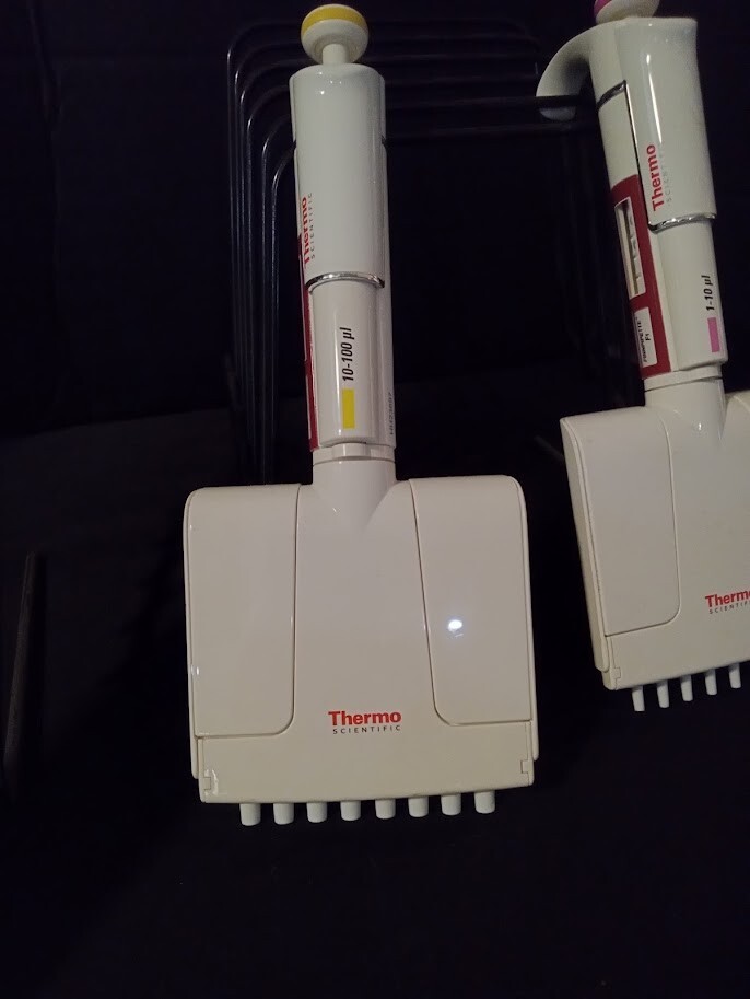 Thermo Scientific Multi-Channel (8) Variable Volume Pipette 10-100uL
