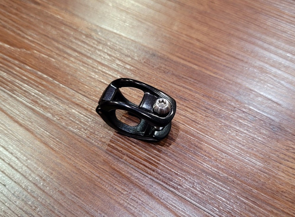 SRAM AXS POD Ultimate Electronic Controller MMX Clamp - Includes Torx T25 Screw