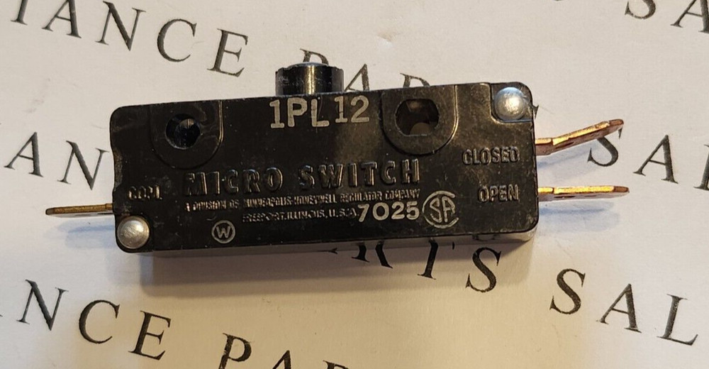 MICRO SWITCH NORMALLY OPEN/CLOSED BUTTON SWITCH L62 1PL12 15A 125/250VAC  TESTED