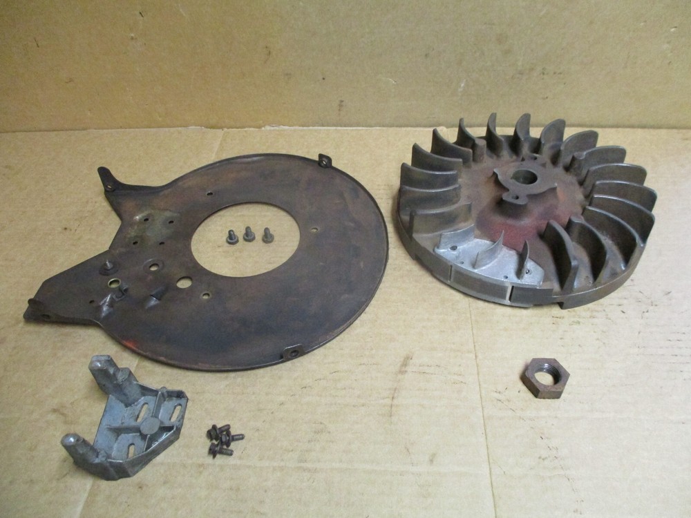 Briggs & Stratton 10HP 243434 Flywheel Speedex Tractor