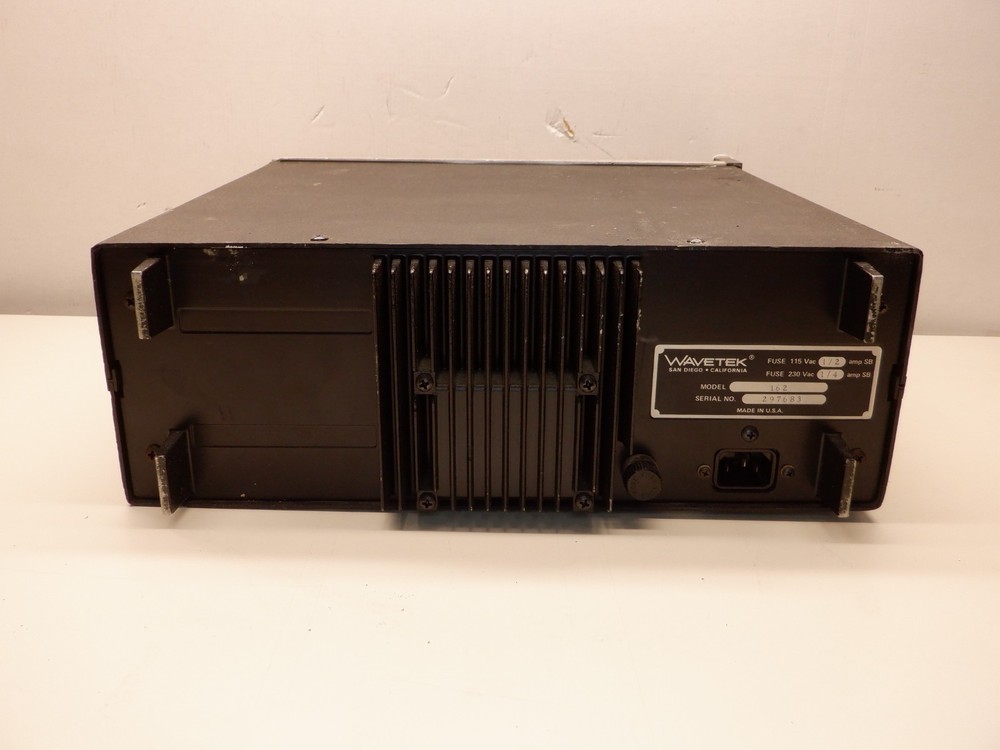 WAVETEK 162 FUNCTION GENERATOR