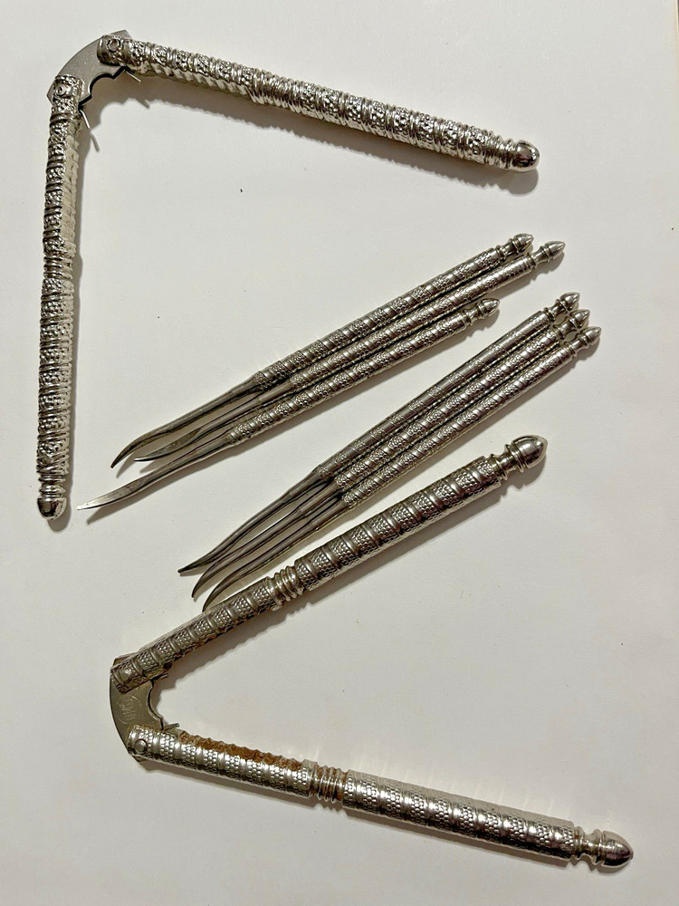 Vintage Nutcracker Set with 2 Nutcrackers and 6 Picks HMQ + Unbranded