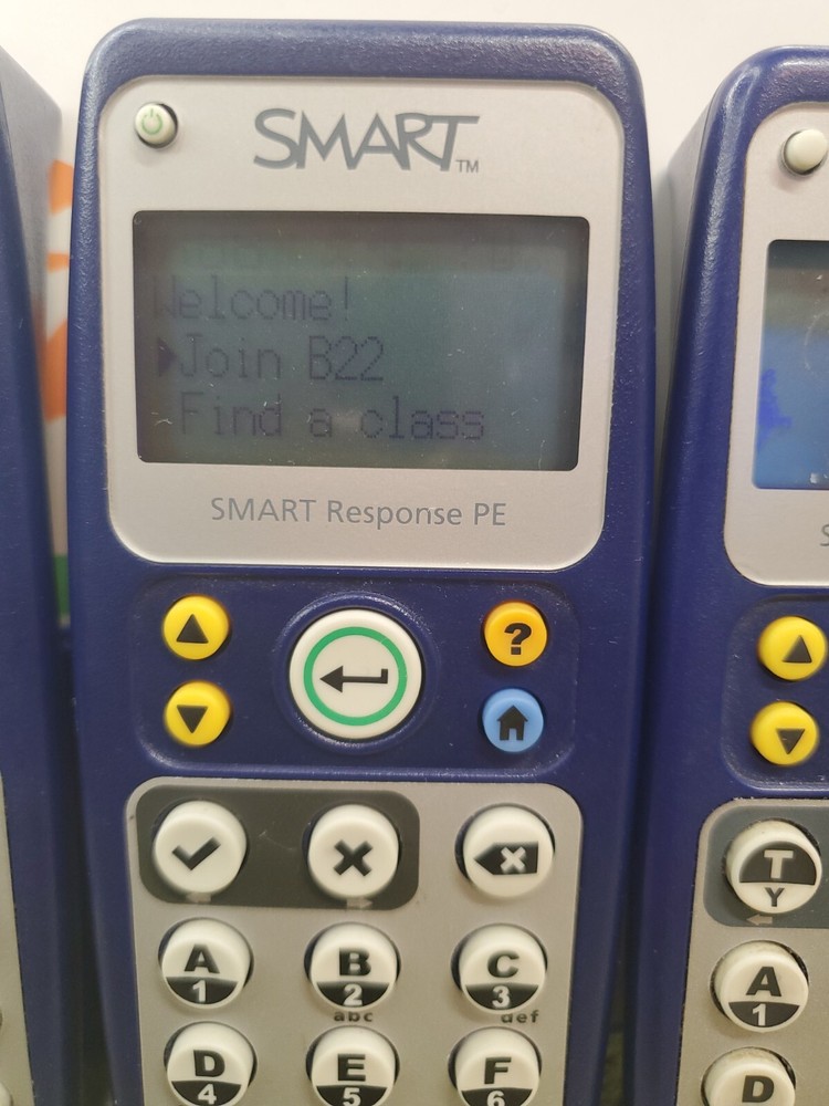 Smart Technologies Senteno Remote Clicker. 03-00220and router