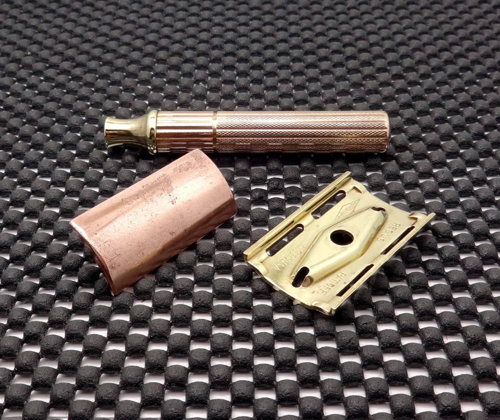 Vintage 1940's Gillette Fat Handle Tech DE Safety Razor Clean!