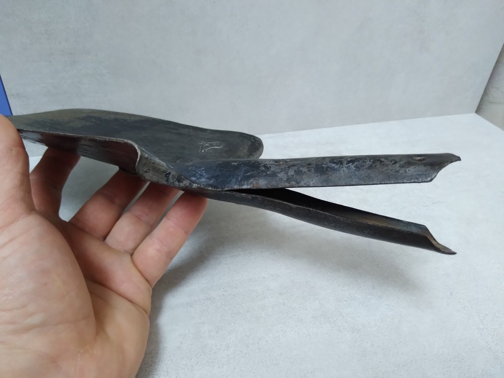 WW2 Original Authentic Relic German Sapper Shovel, mark MFR Wolf