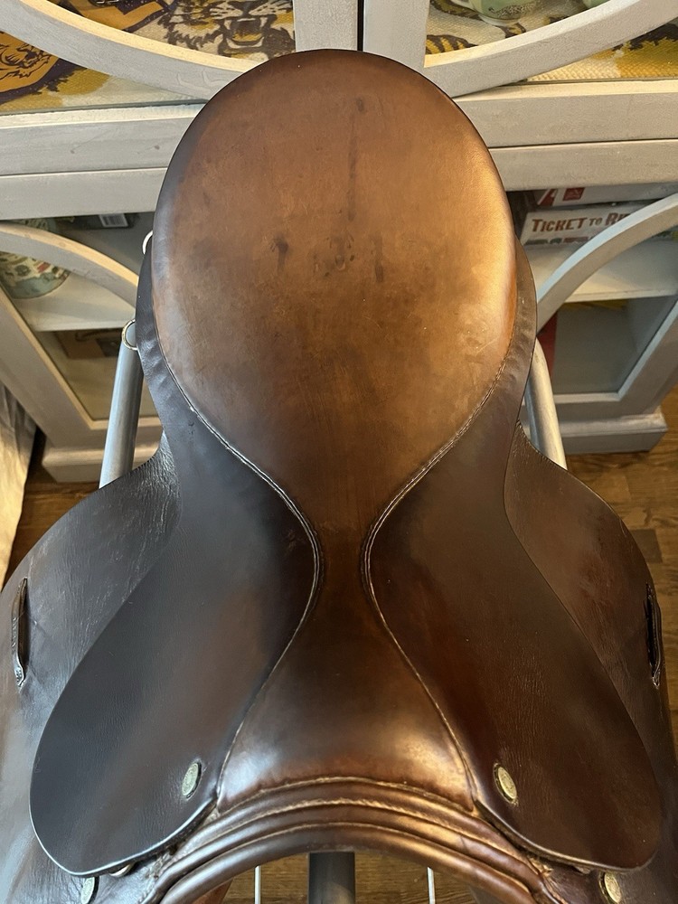 18" Barnsby English Saddle - Excellent Condition
