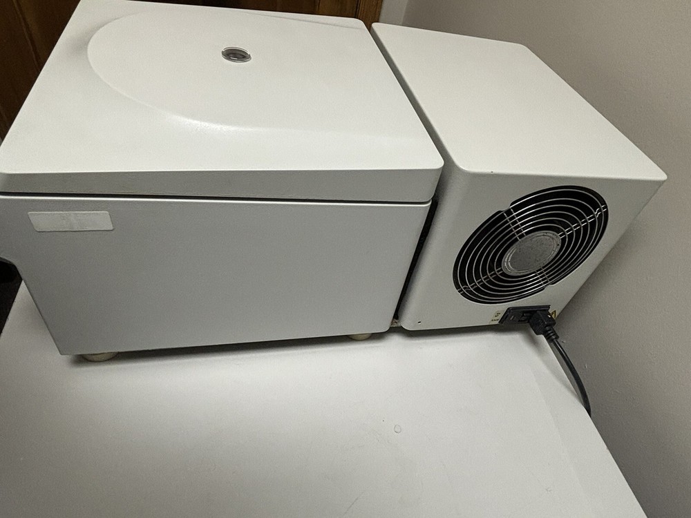 Eppendorf 5417R Refrigerated Centrifuge
