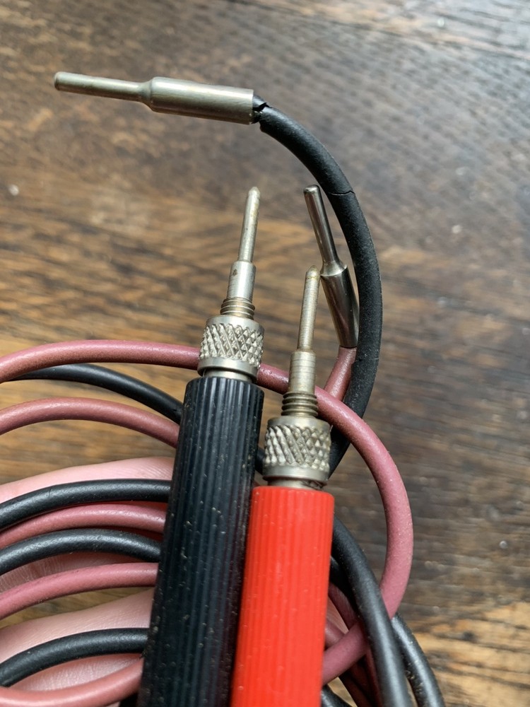 vintage 1955 DeVry Technical Institute model 1C04 Multimeter Ohmmeter Voltmeter