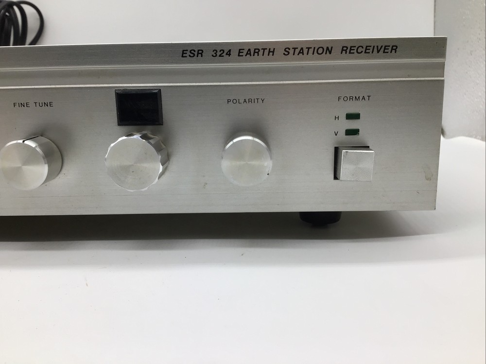 DRAKE ESR 324 Earth Station Receiver Model 2204 Powers Up