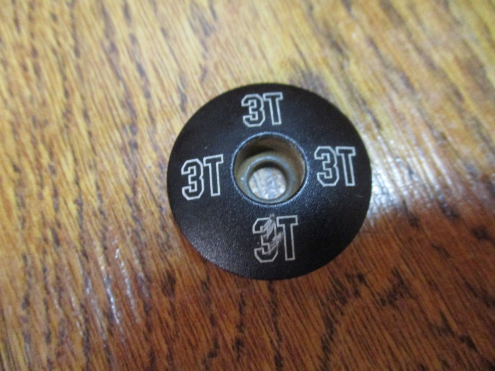 3T 1 1/8 INCH HEADSET STACK CAP (CAP ONLY) BLACK
