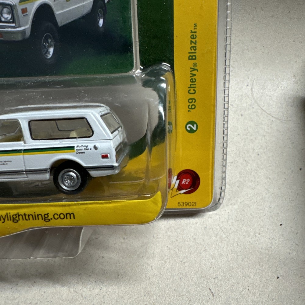 1/64 John Deere 1969 Chevy Blazer #539021