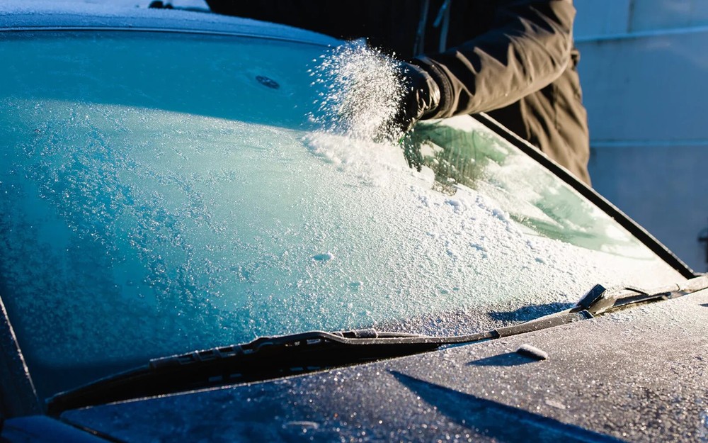 Ice Scraper Car Windscreen Frost Free Windshield Snow Removal De Icer Gift