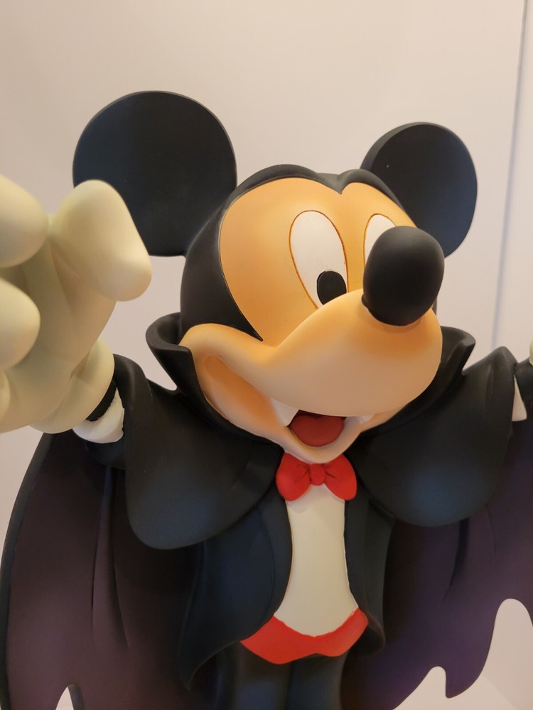 Disney Halloween Vampire Dracula Mickey Mouse Light Up Original Packaging