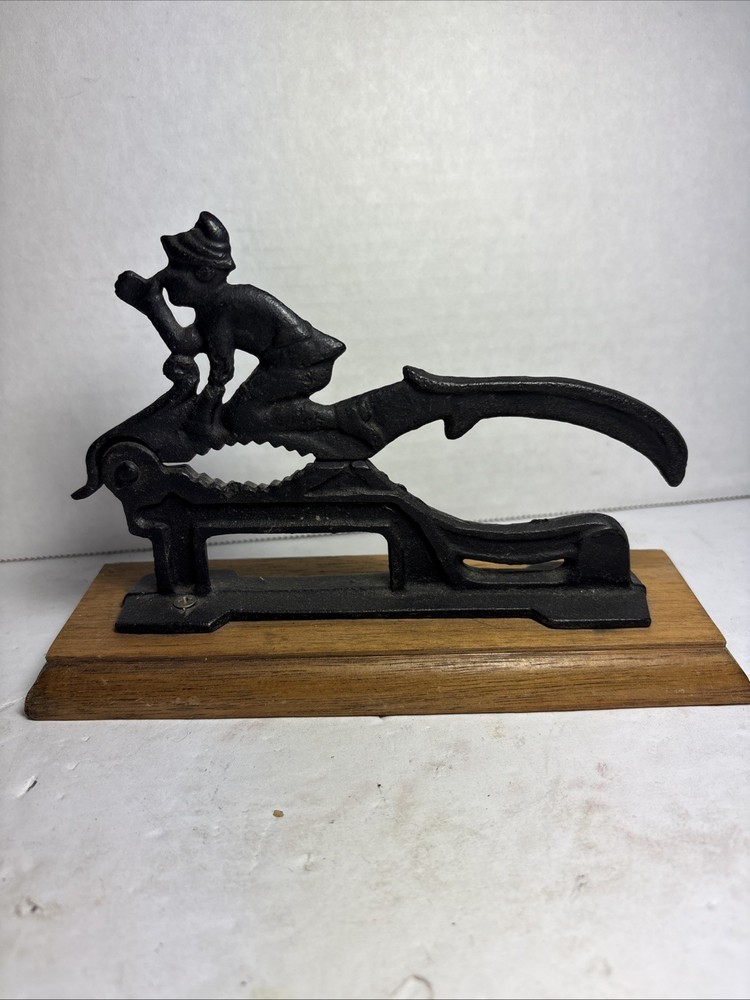 Elf Cast Iron Nut Cracker With Wood Base Nutcracker Country Home