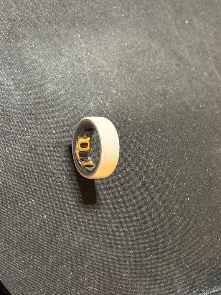 oura ring gen 4 ceramic size 7 Petal