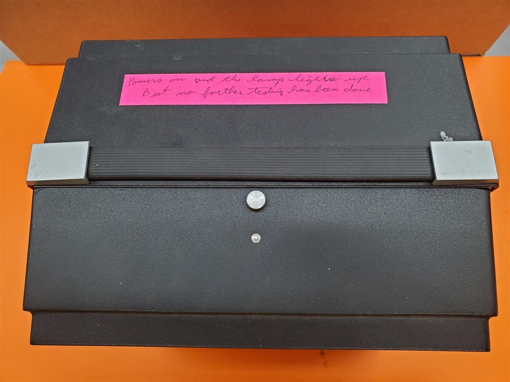 ⭐️⭐️⭐️⭐️⭐️ Bell and Howell 471A Autoload Vintage Projector **READ**