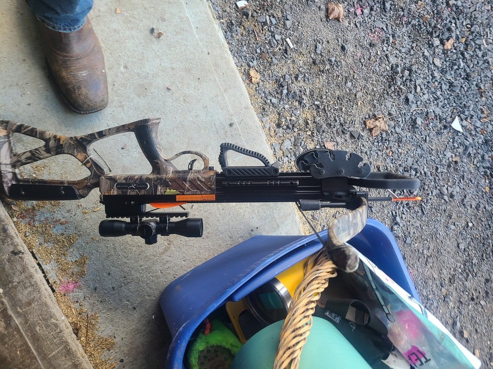 Carbon Express X-Force PileDriver 390 Crossbow (01MEE25CB) fired twice