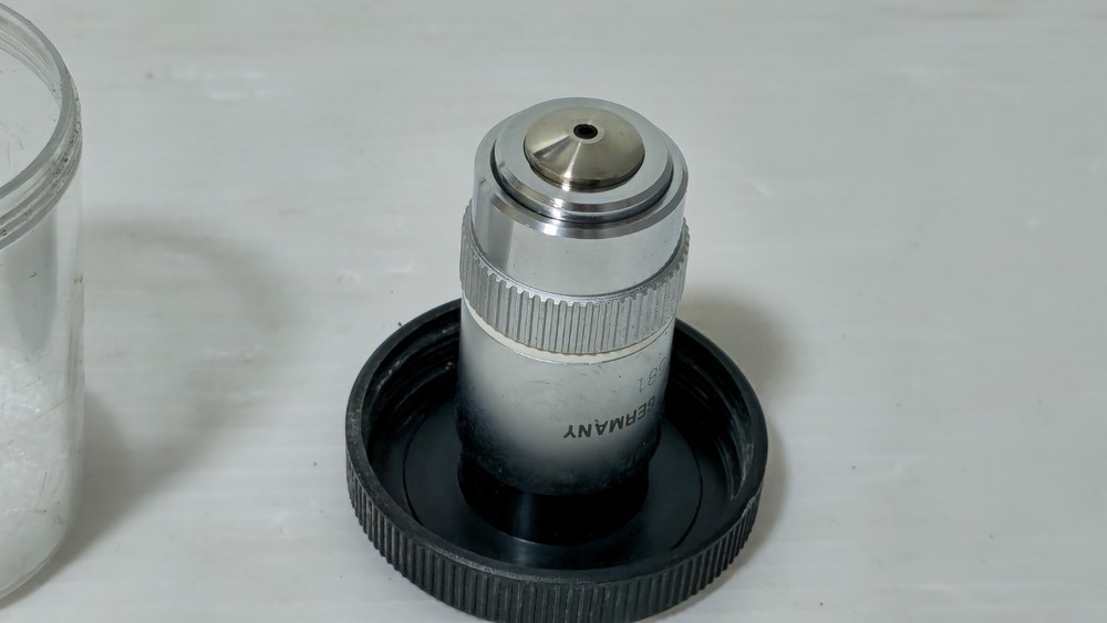Leica PL Fluotar 100x/0.90 Microscope Lens