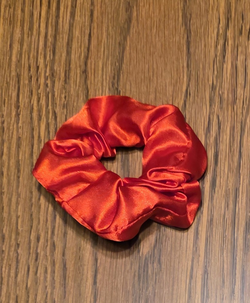 Red Light-Up Scrunchie, 3 Modes (Fast Blink, Slow Blink & Steady-On)