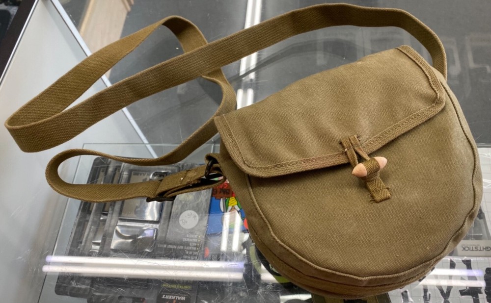 ** SOVIET ERA CHINESE MILITARY 1-CELL DRUM POUCH SOVIET COLD WAR ERA- -