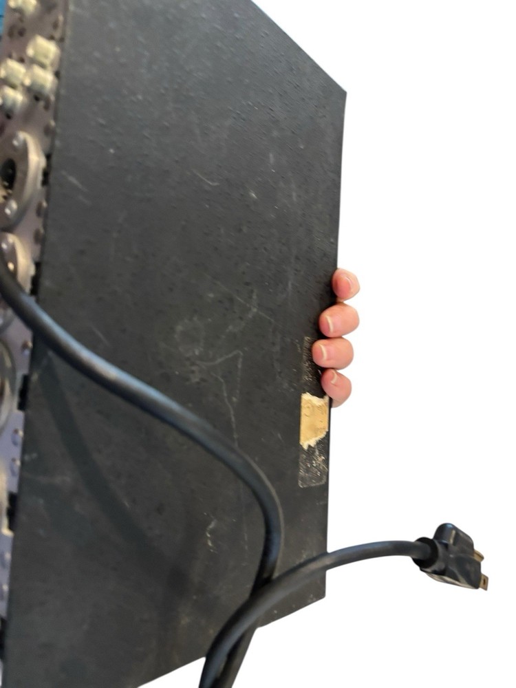 Shure M688 hi/low microphone mixer powers on