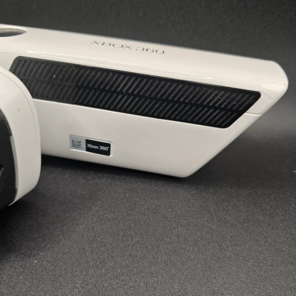 Microsoft Xbox 360 Kinect Sensor White WITH adjustable Mount | USB