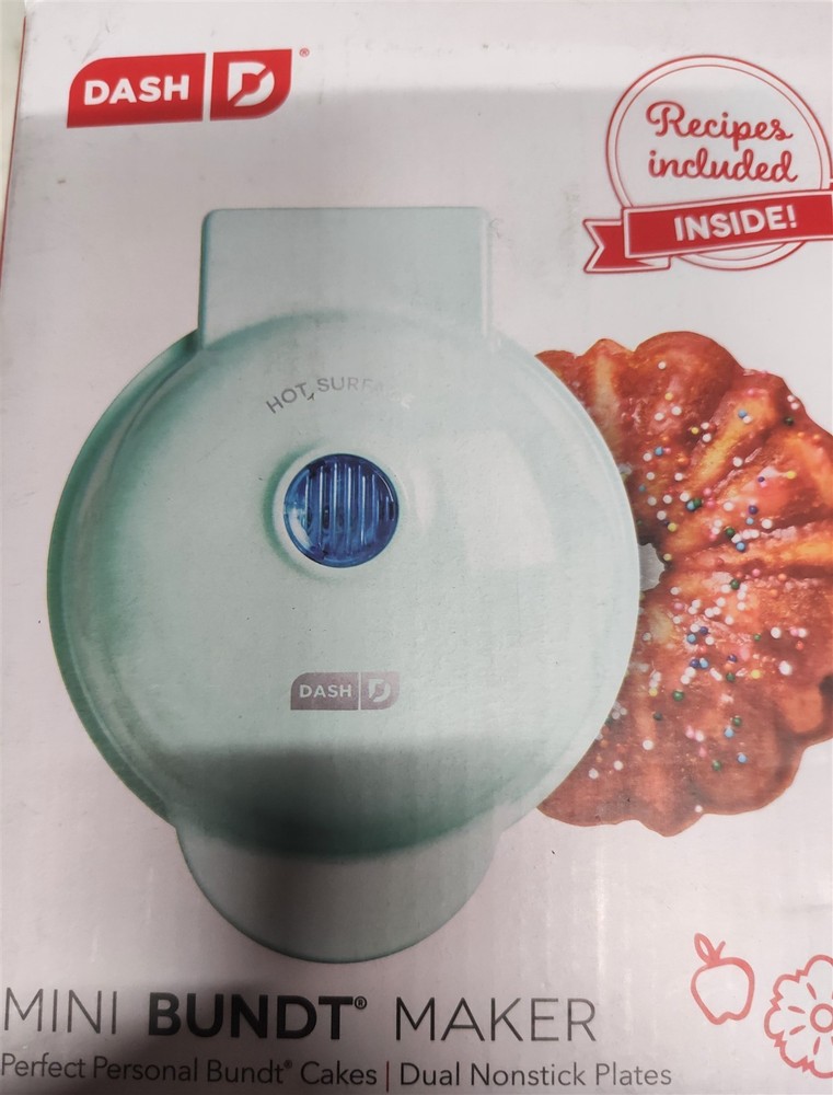 Dash Mini Bundt Cake Maker - New