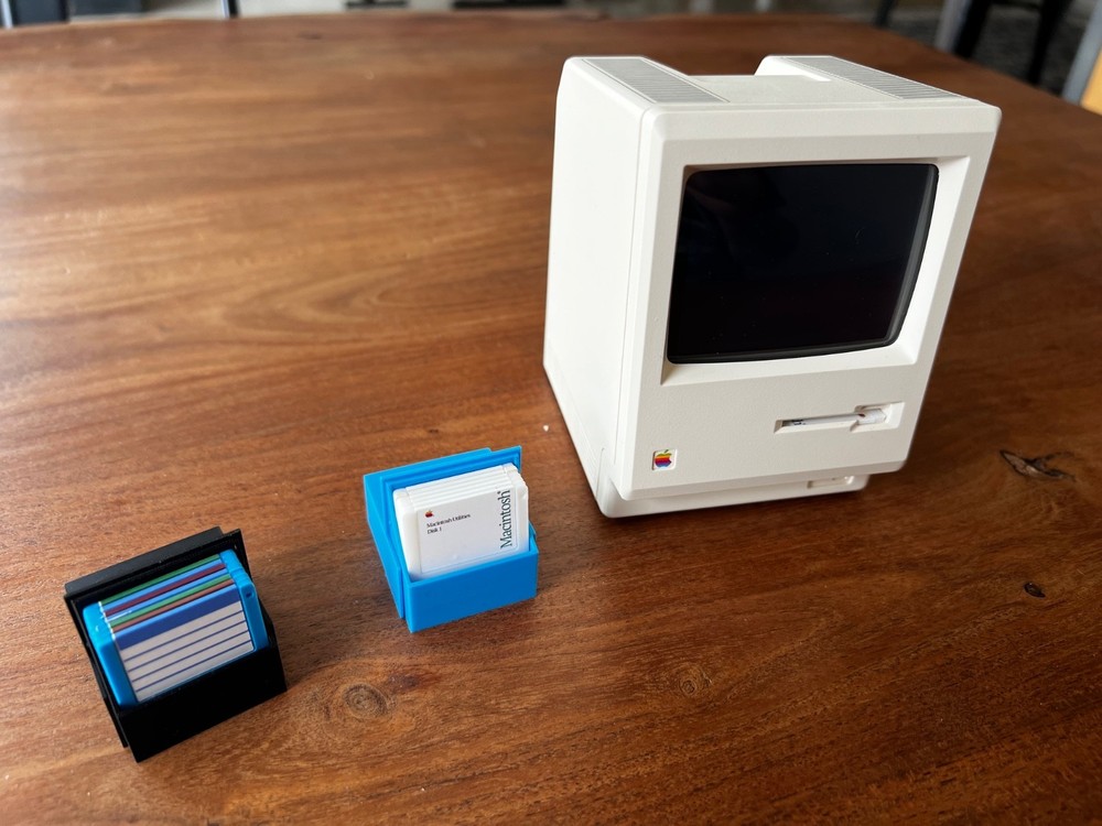 Maclock miniature floppy disks with caddy