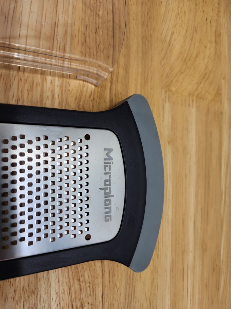 Microplane Large Zester With Rubber Feet