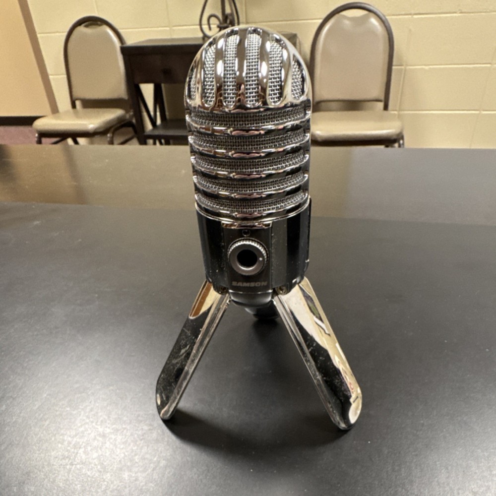 Samson Meteor Mic USB Studio Microphone, Silver, Mute Button, Headphone Jack