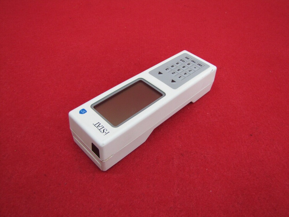 i-STAT PORTABLE CLINICAL ANALYZER "AS-IS"