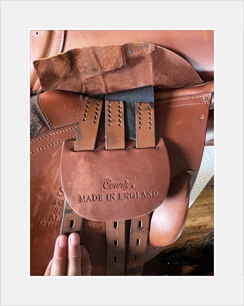 County Solution Jump Saddle. 17” M.