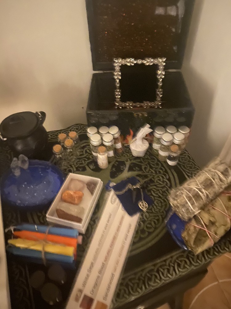 Large Witch Travel Altar