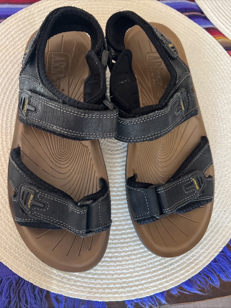 ARider Unisex  Sandals Size 10