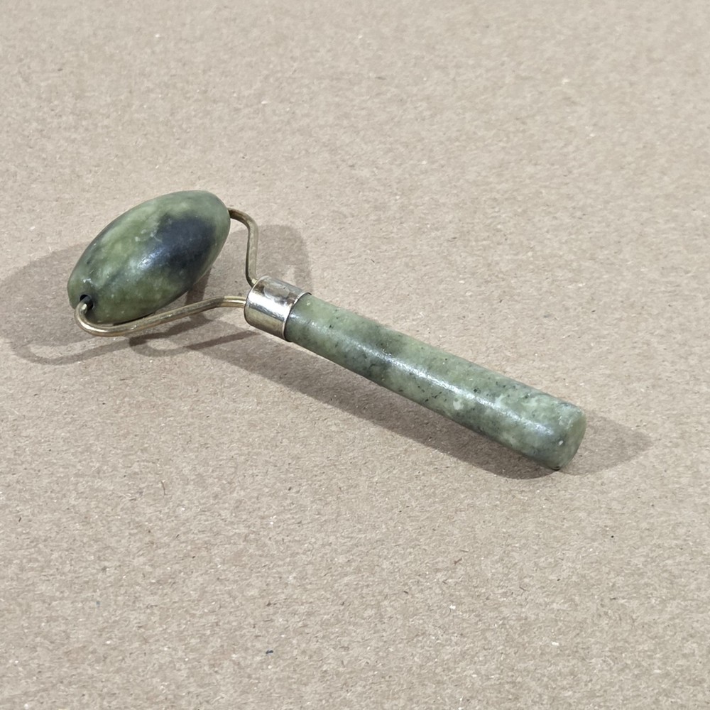 Jade Facial Roller